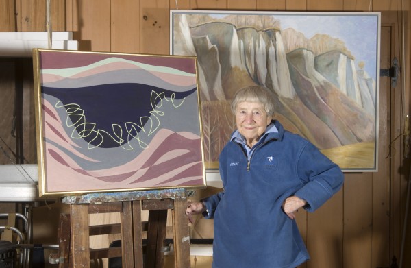 Doris McCarthy in the studio at Fool’s Paradise, 2003