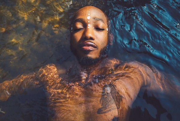 <span class='caption-artist'>Anthony Gebrehiwot</span>, <span class='caption-title'>Ebb and Flows</span>, <span class='caption-year'>2019</span>