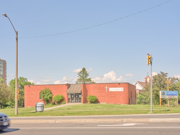 <span class='caption-artist'>Esmond Lee</span>, <span class='caption-title'>Malvern Presbyterian Church</span>, <span class='caption-year'>2019</span>