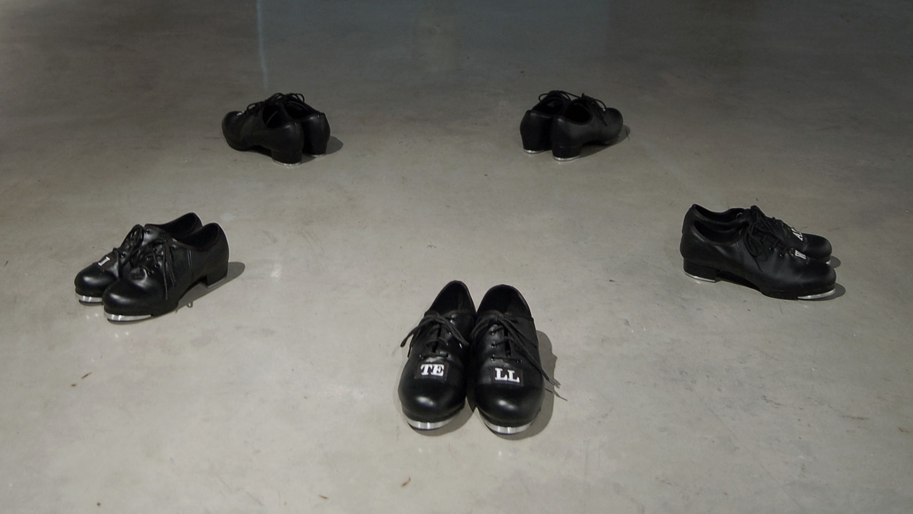 <span class='caption-artist'>Bona Park</span>, <span class='caption-title'>I Tell What You Believe 1</span>, <span class='caption-year'>2015</span>, <span class='caption-medium'>Documentation of performance</span>